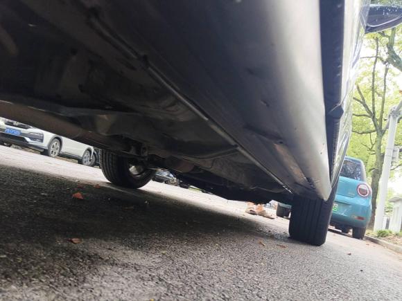 [上海·鄂E] 二手三菱欧蓝德2018款 2.0L 两驱荣耀版 5座