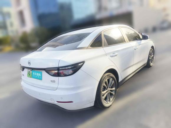 [上海·沪A] 二手威马汽车威马E.52021款 500 即客行