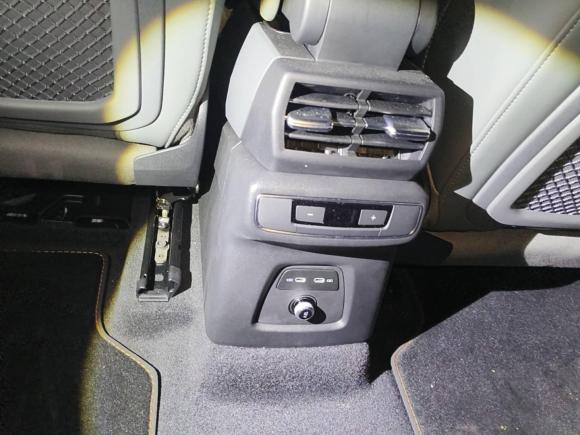 [广州·粤A] 二手奥迪奥迪Q4 e-tron2024款 40 e-tron 创境版