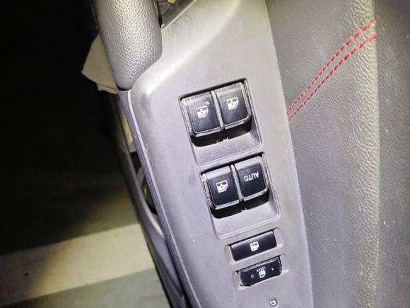 [青岛·鲁B] 二手长安长安CS752016款 1.8T 自动精英型 国IV