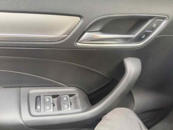 [广州·粤A] 二手荣威荣威i6新能源2017款 45T 混动互联智享版