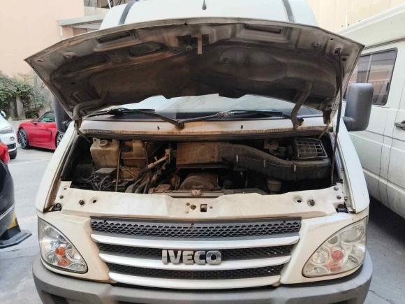 [上海·沪A] 二手依维柯依维柯褒迪2013款 2.8T-A36 客货两用