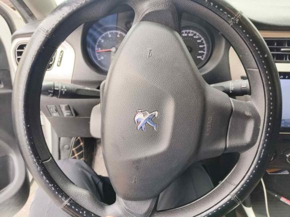 [成都·川A] 二手标致标致3012018款 1.6L 手动舒适版