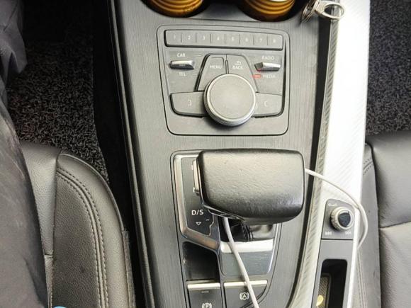 [杭州·浙A] 二手奥迪奥迪A4L2017款 40 TFSI 时尚型