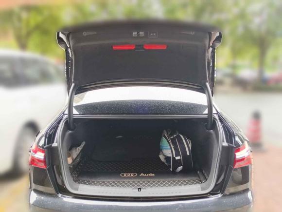 [佛山·粤E] 二手奥迪奥迪A6L2024款 45 TFSI quattro 臻选动感型