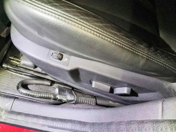 [成都·川A] 二手标致标致30082013款 1.6THP 自动至尚版