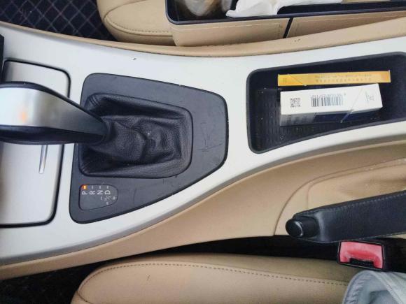 [成都·川G] 二手宝马宝马3系2011款 318i 领先型