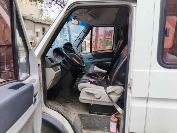 [无锡·苏B] 二手依维柯依维柯褒迪2017款 2.5T尊享A37客车高顶6-7座47Z5