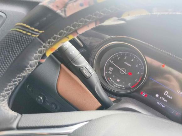 [武汉·鄂A] 二手别克昂科拉GX2022款 332T CVT两驱豪华型