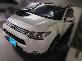 三菱欧蓝德2013款 2.4L 四驱豪华导航版 7座「上海二手车」「天天拍车」