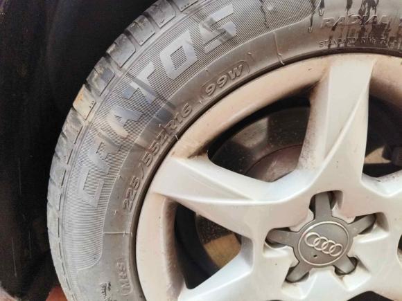 [芜湖·皖B] 二手奥迪奥迪A6L2011款 2.0 TFSI 自动标准型