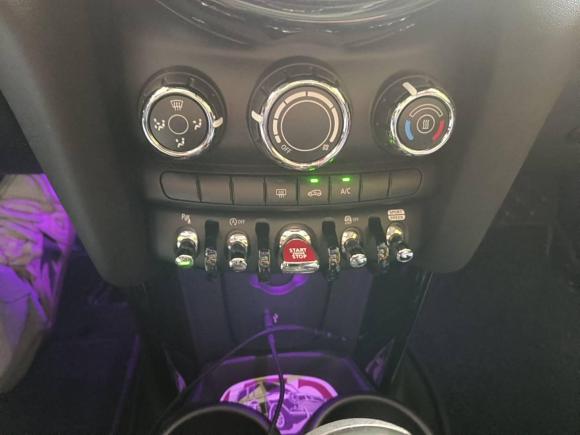 [上海·苏D] 二手MINIMINI2021款 1.5T COOPER 经典派 五门版