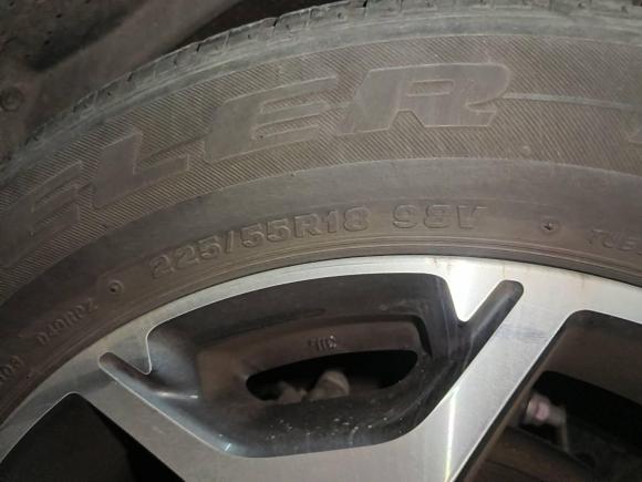 [上海·京F] 二手斯巴鲁森林人2013款 2.5i 自动尊贵版