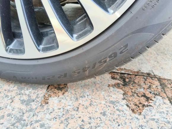 [上海·沪A] 二手鸿蒙智行问界M92024款 增程 Ultra版 42kWh 6座版