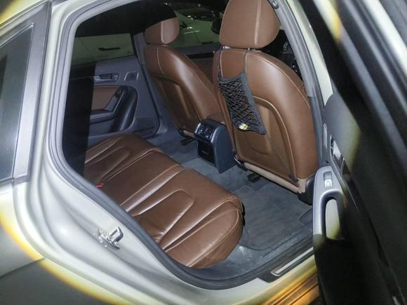 [上海·沪B] 二手奥迪奥迪A4L2015款 35 TFSI 自动舒适型