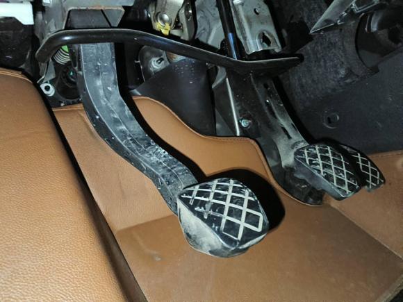 [深圳·粤B] 二手大众朗逸2013款 改款经典 1.6L 手动风尚版