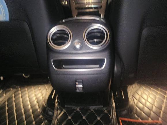 [广州·粤A] 二手奔驰奔驰GLC2020款 改款 GLC 260 L 4MATIC 豪华型