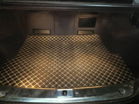 [济南·鲁A] 二手奥迪奥迪A82011款 A8L 3.0 TFSI quattro豪华型(213kW)