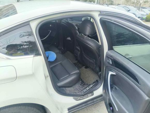 [上海·沪D] 二手雪铁龙雪铁龙C52013款 2.0L 自动尊享型