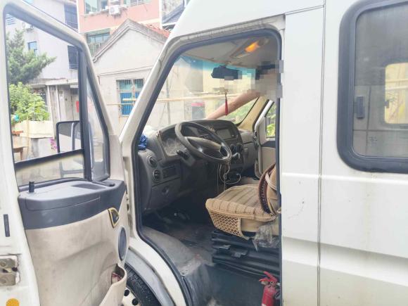 [金华·苏F] 二手依维柯依维柯褒迪2012款 2.5T-A32 基本型