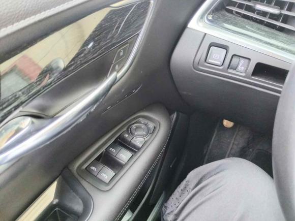 [上海·沪F] 二手凯迪拉克凯迪拉克XT52020款 28T 豪华型