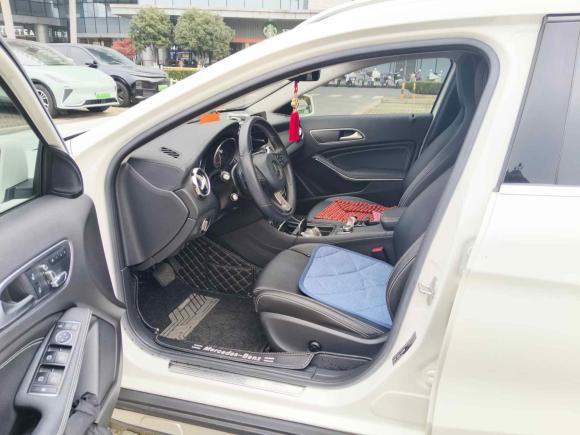 [苏州·苏E] 二手奔驰奔驰GLA2017款 GLA 200 时尚型