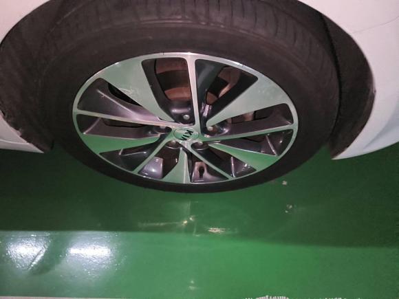 [南通·苏F] 二手起亚起亚K52016款 2.0L 自动LUX