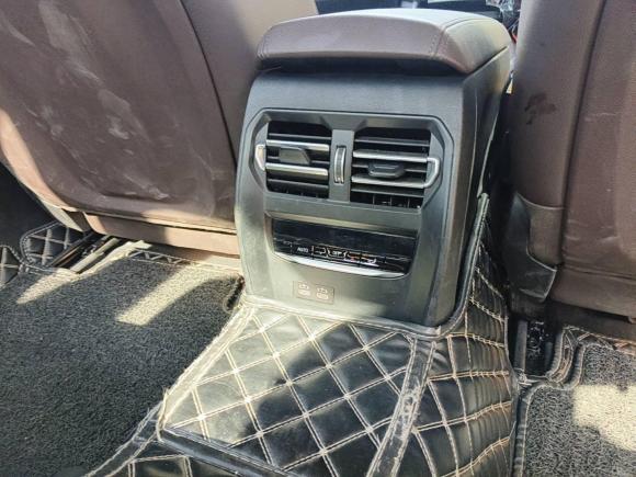 [上海·沪A] 二手宝马宝马i32023款 eDrive 40 L 曜夜运动套装