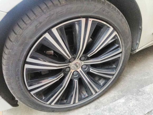 [广州·粤A] 二手沃尔沃沃尔沃S902022款 B5 智远豪华版