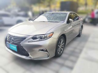 雷克萨斯雷克萨斯ES2015款 300h 舒适版