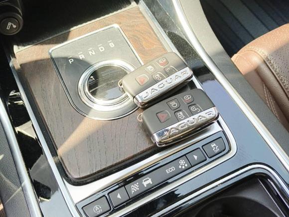 [杭州·浙A] 二手捷豹捷豹XFL2018款 XFL 2.0T 250PS 豪华版