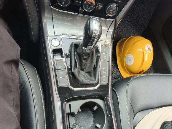 [上海·沪F] 二手大众帕萨特2017款 330TSI DSG尊荣版