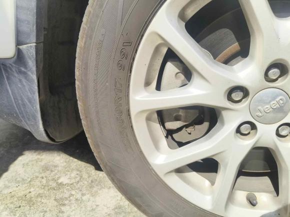 [上海·沪A] 二手Jeep自由光2016款 2.4L 领先智能版