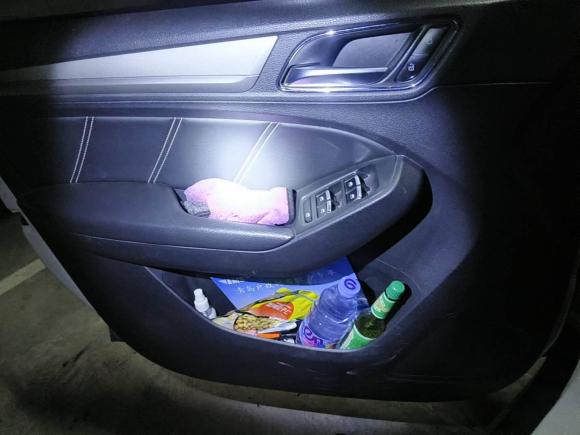 [青岛·鲁B] 二手荣威荣威RX5新能源2017款 ERX5 EV400 电动互联网豪华版