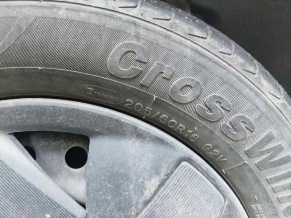 [上海·沪A] 二手比亚迪比亚迪e22023款 舒适型