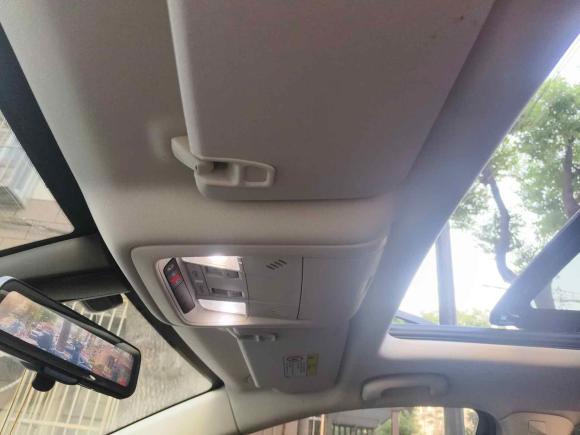 [上海·沪J] 二手凯迪拉克凯迪拉克XT52018款 25T 豪华型