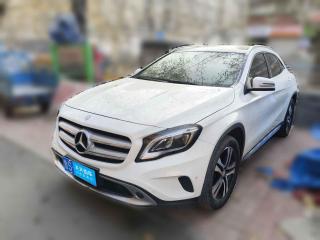 奔驰奔驰GLA2017款 GLA 200 动感型