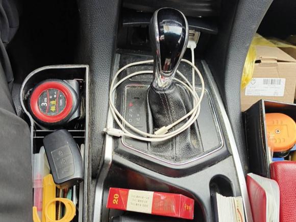 [上海·沪B] 二手江铃驭胜S3502013款 2.4T 自动两驱柴油超豪华版5座