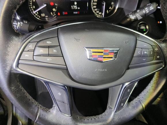 [深圳·粤B] 二手凯迪拉克凯迪拉克XT52020款 改款 28T 豪华型