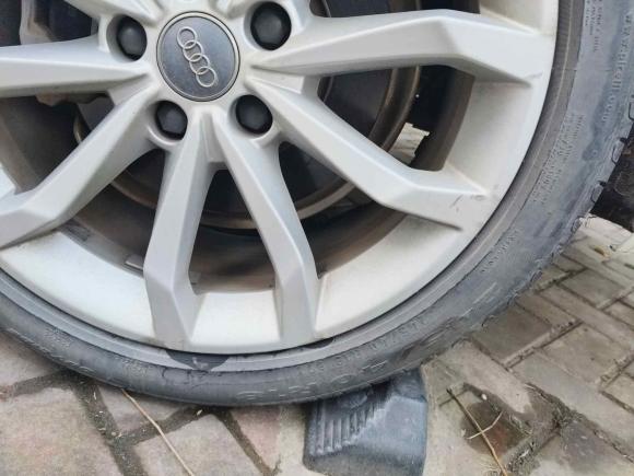 [上海·沪D] 二手奥迪奥迪A4L2017款 Plus 40 TFSI 进取型