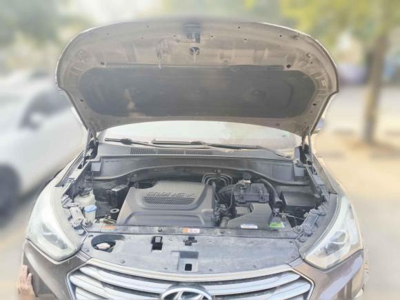 [广州·粤A] 二手现代格越2013款 2.2T 7座四驱舒适版