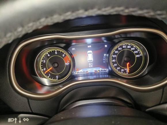 [上海·沪B] 二手Jeep自由光2017款 2.4L 领先智能版