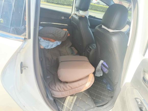 [上海·皖A] 二手标致标致30082015款 2.0L 手动经典版