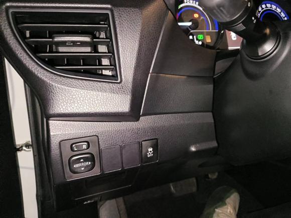 [深圳·粤B] 二手丰田雷凌2016款 双擎 1.8H GS E-CVT精英天窗版
