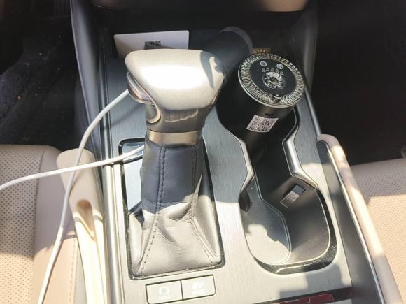 [广州·粤E] 二手雷克萨斯雷克萨斯ES2022款 300h 卓越版