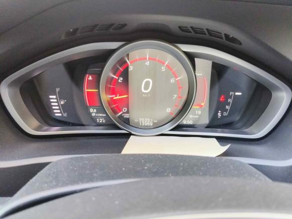 [上海·沪D] 二手沃尔沃沃尔沃V402017款 T3 智逸版