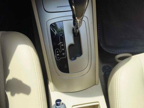 [上海·蒙B] 二手别克凯越2013款 1.5L 自动经典型