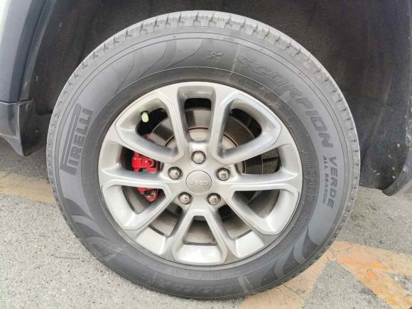 [成都·川A] 二手Jeep大切诺基2014款 3.6L 舒适导航版