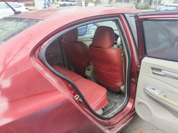 [义乌·浙G] 二手本田锋范经典2011款 1.5L 自动精英品致版