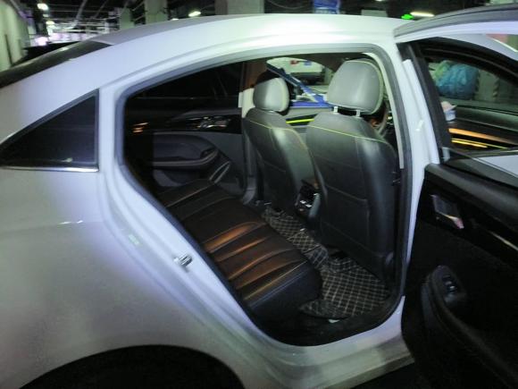 [上海·鄂D] 二手荣威荣威i52021款 1.5L CVT钻石版